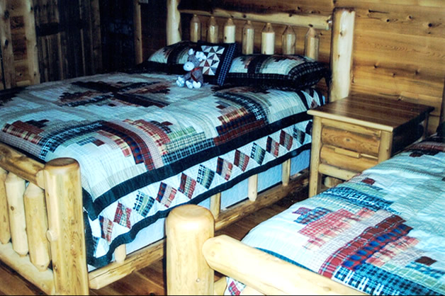 custom cedar log bed - image